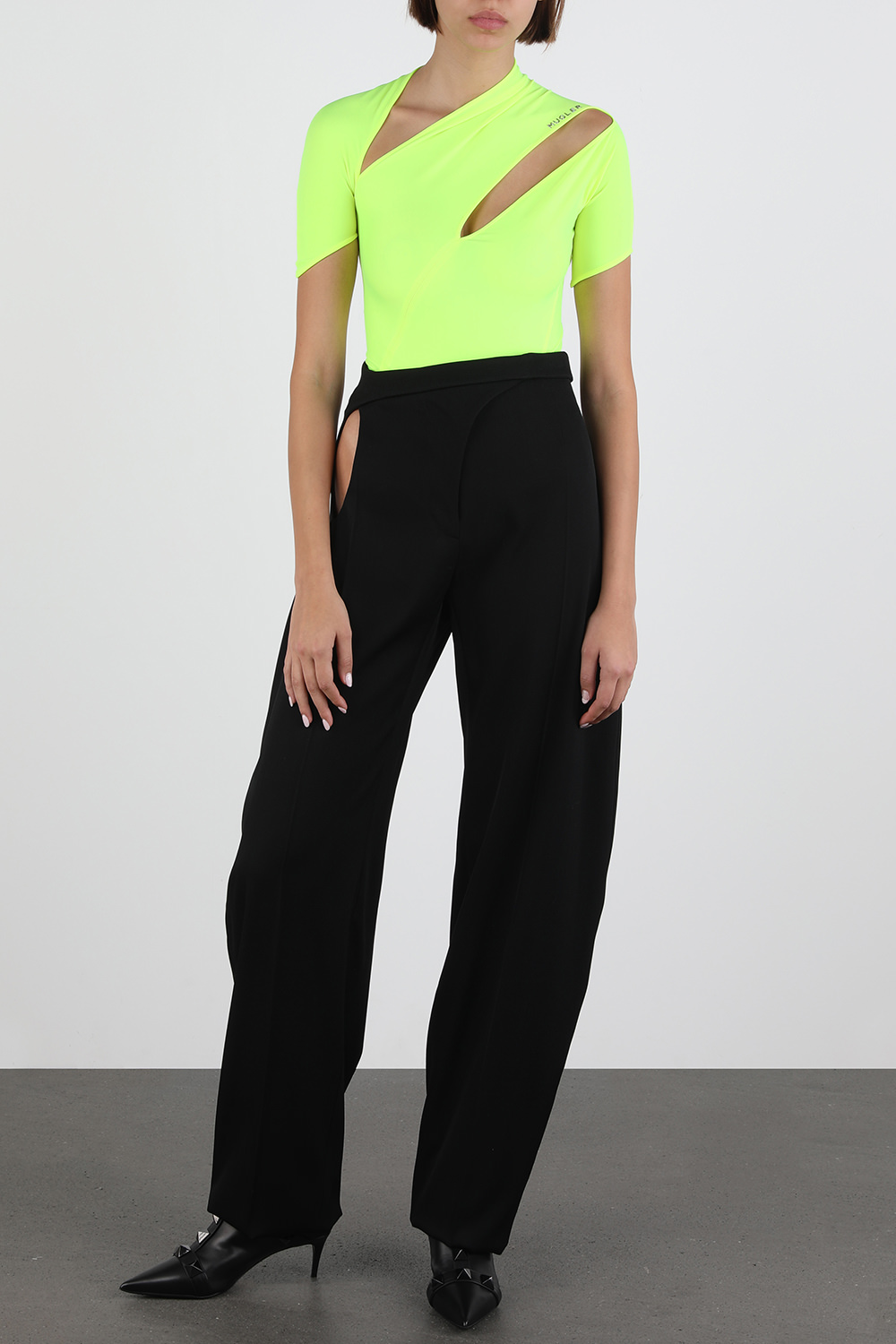 בגד גוף עם פתחי קאטאאוט בצבע ירוק ניאון